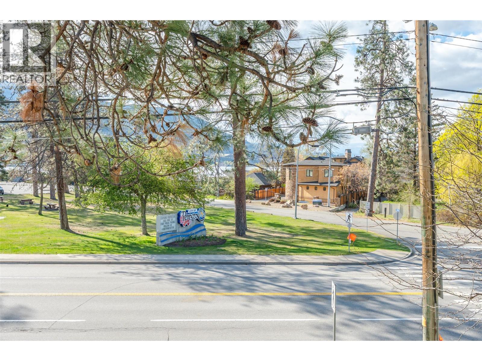 110 Skaha Place Unit# 303, Penticton, British Columbia  V2A 7L1 - Photo 8 - 10383539