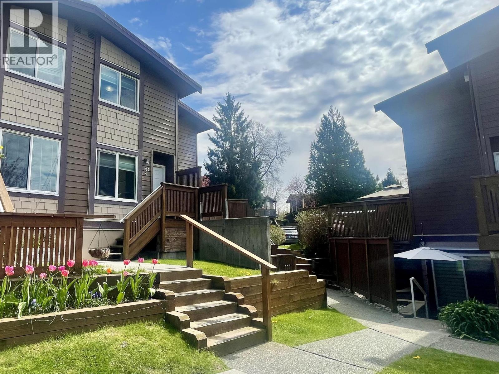 4 306 HIGHLAND WAY, Port Moody, British Columbia