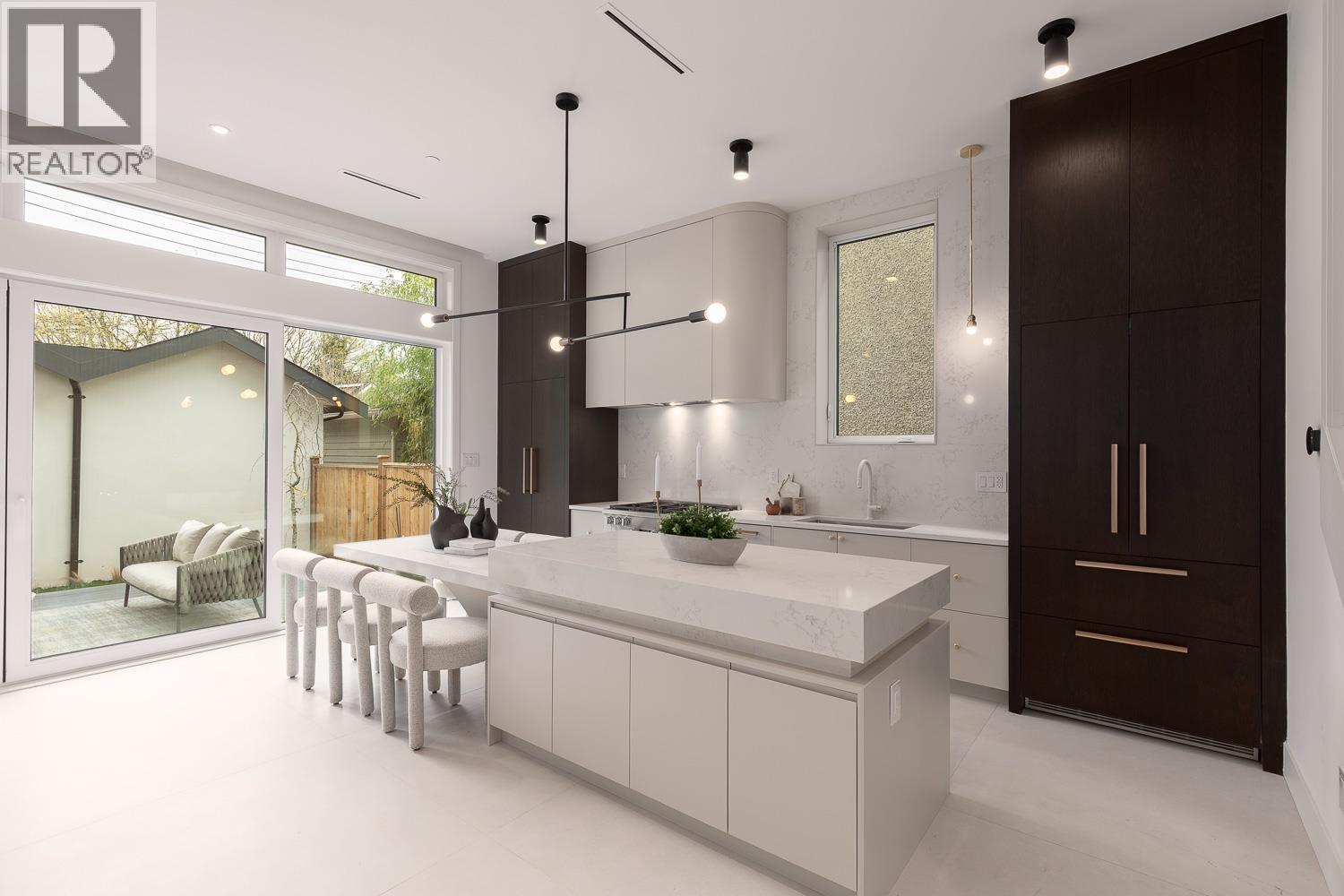 2 3617 W 12th Avenue, Vancouver, British Columbia  V6R 2N5 - Photo 4 - R3112598