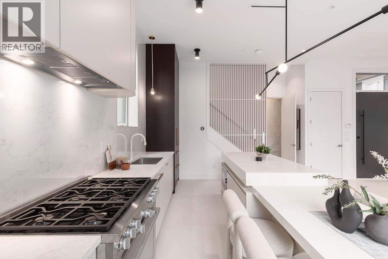 2 3617 W 12th Avenue, Vancouver, British Columbia  V6R 2N5 - Photo 7 - R3112598