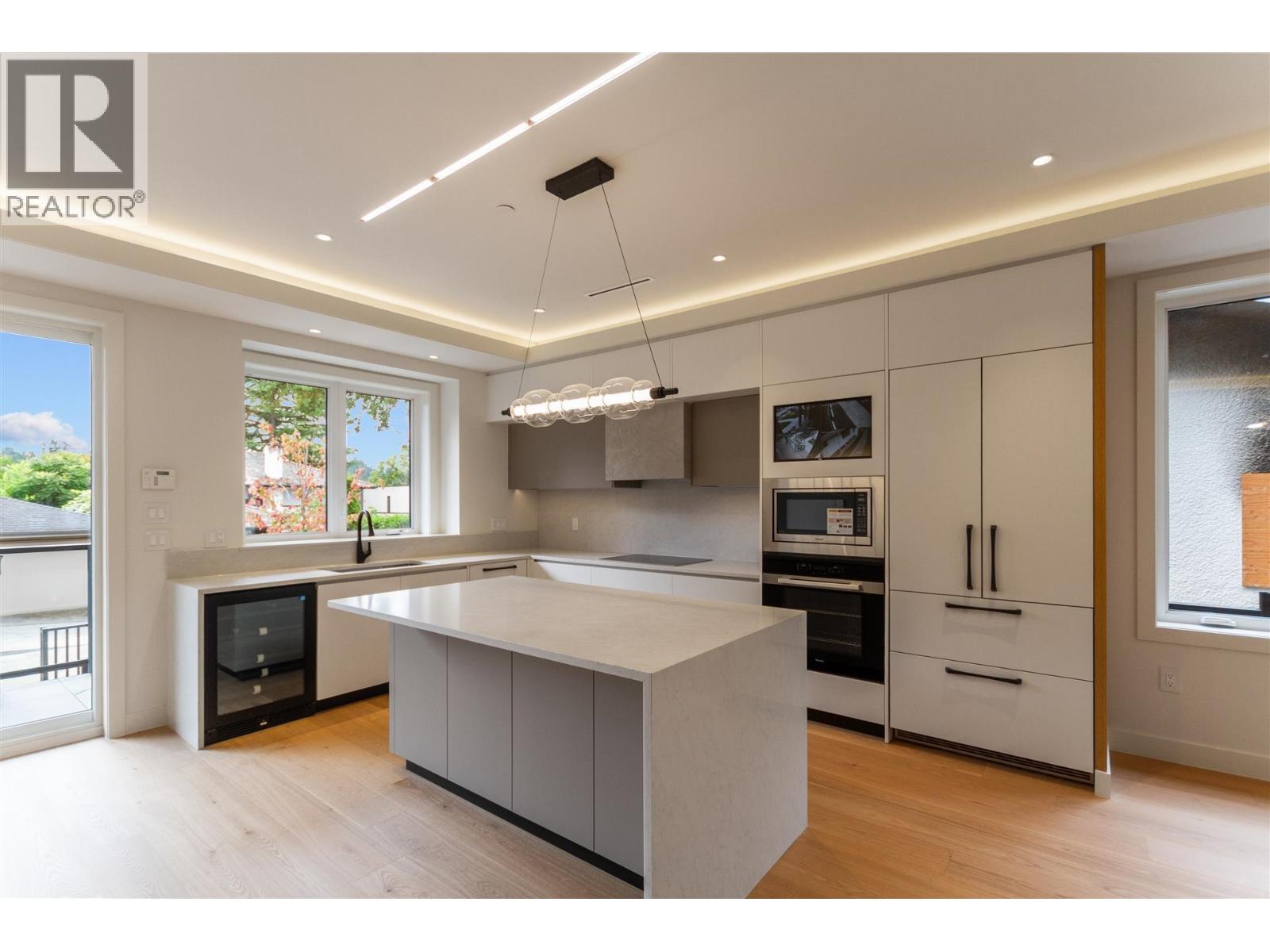 2022 Nanton Avenue, West Vancouver, British Columbia  V6J 2Y2 - Photo 5 - R3112616