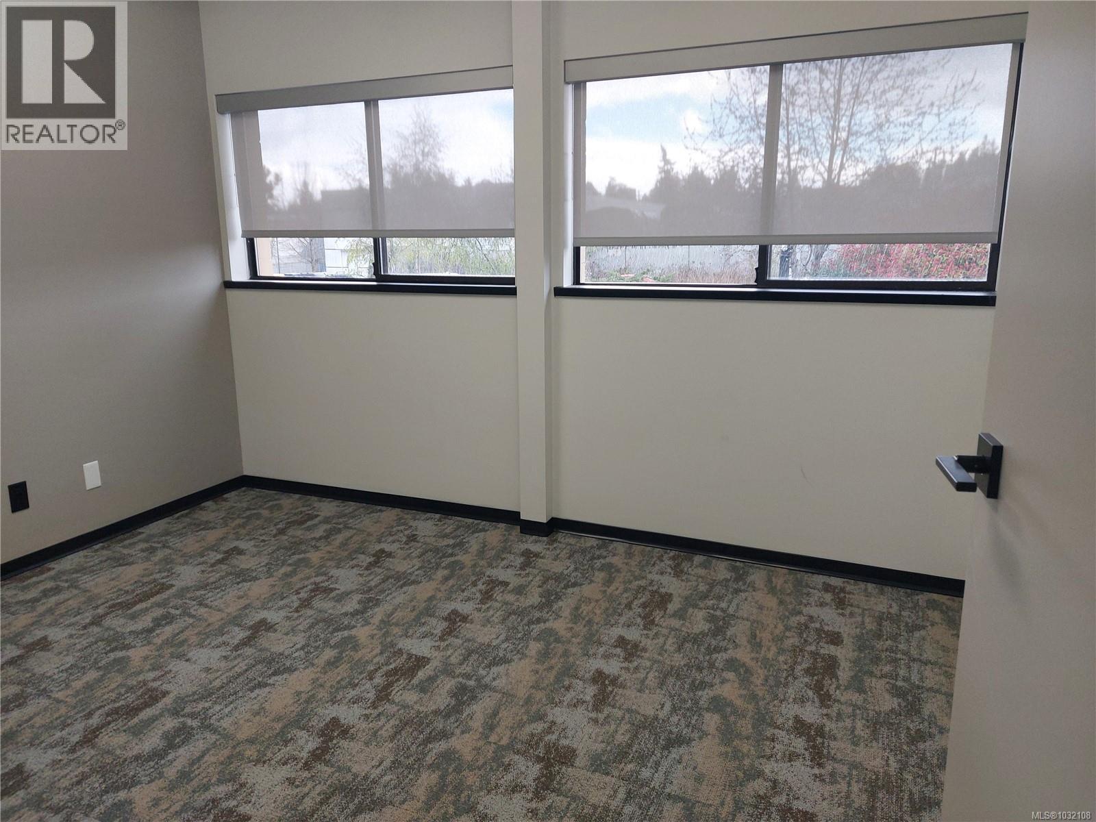 200 4252 Commerce Cir, Saanich, British Columbia  V8Z 4M2 - Photo 2 - 1032108