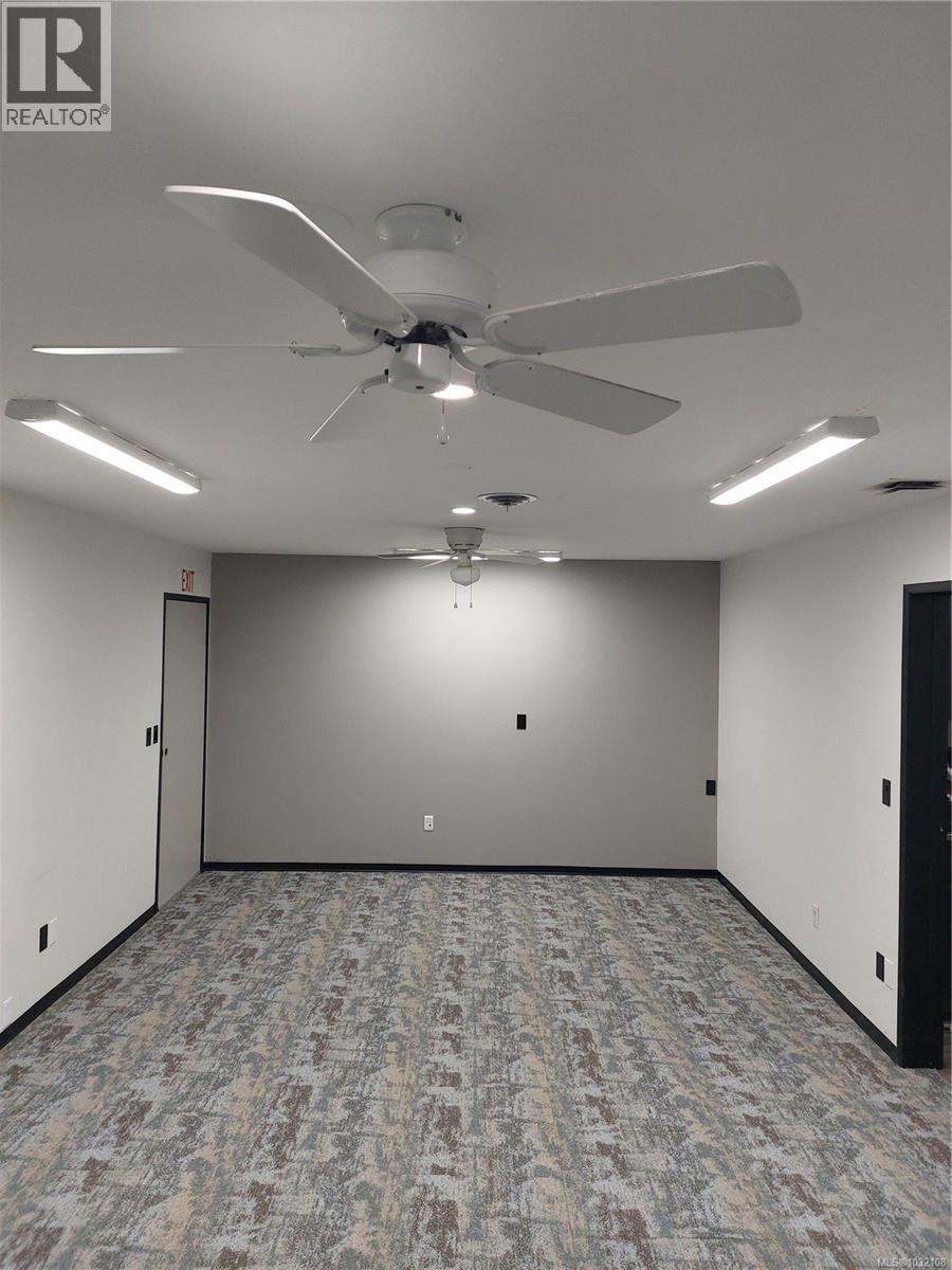 200 4252 Commerce Cir, Saanich, British Columbia  V8Z 4M2 - Photo 3 - 1032108