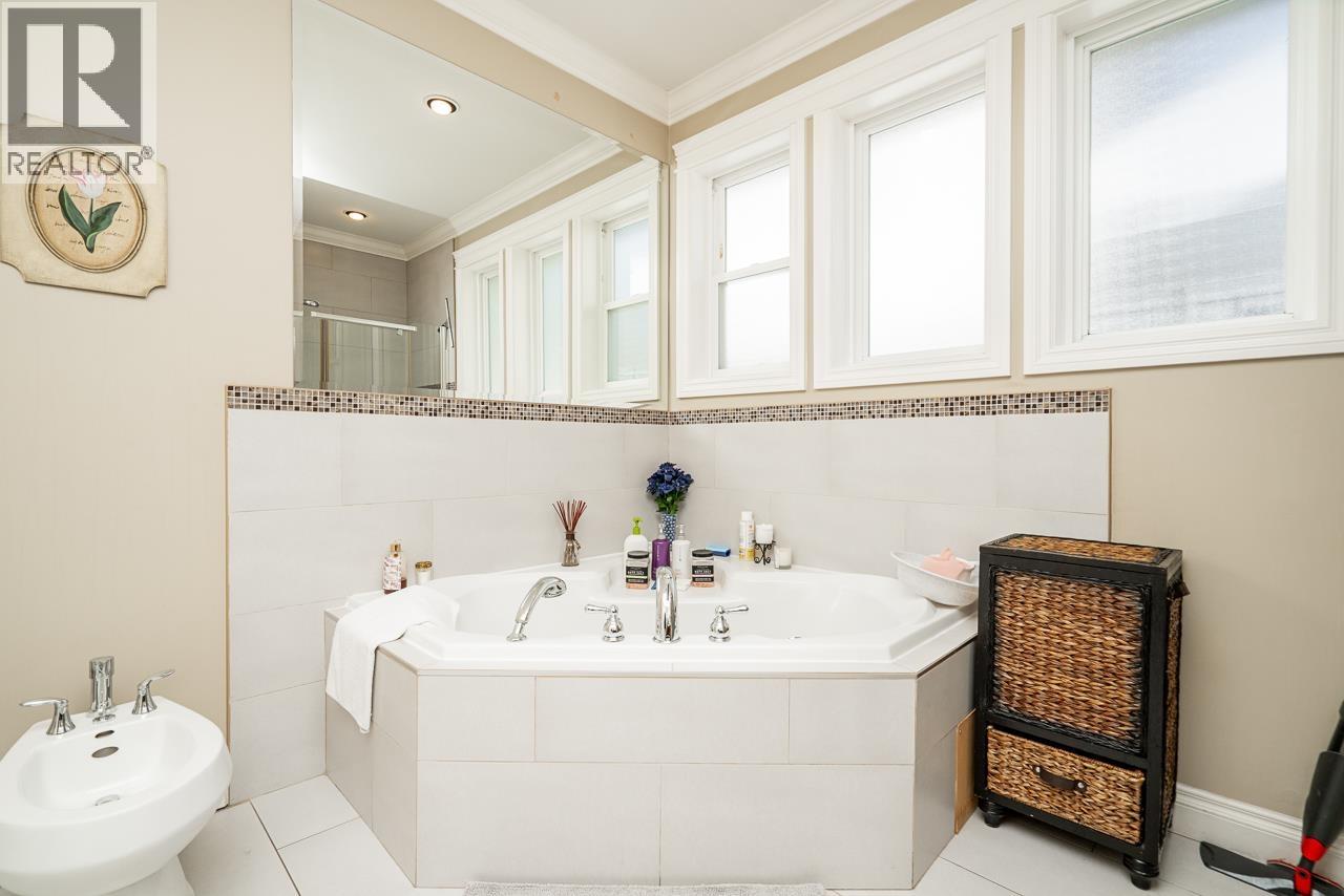 1935 Brunette Avenue, Coquitlam, British Columbia  V3K 1H8 - Photo 16 - R3112392