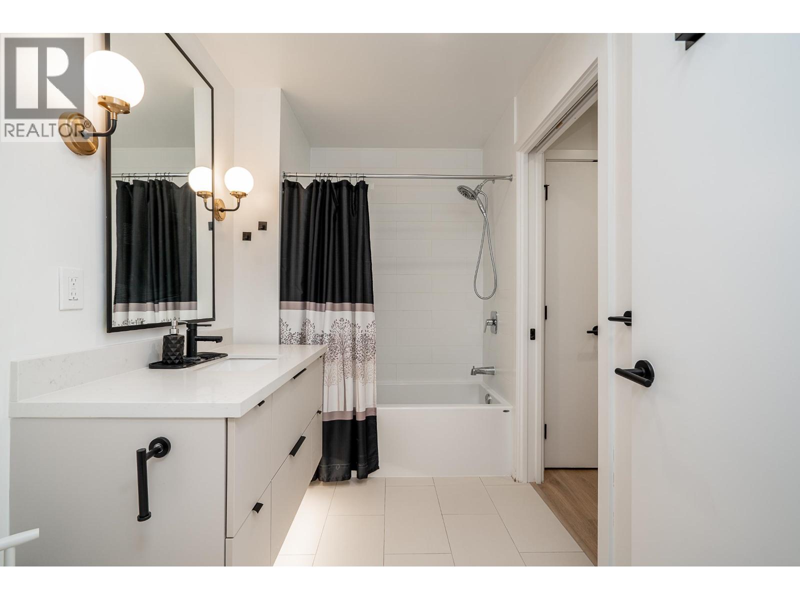 112 3038 St. George Street, Port Moody, British Columbia  V3H 0L3 - Photo 14 - R3112483