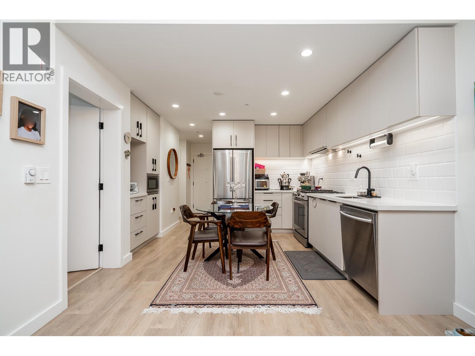 112 3038 St. George Street, Port Moody, British Columbia  V3H 0L3 - Photo 4 - R3112483