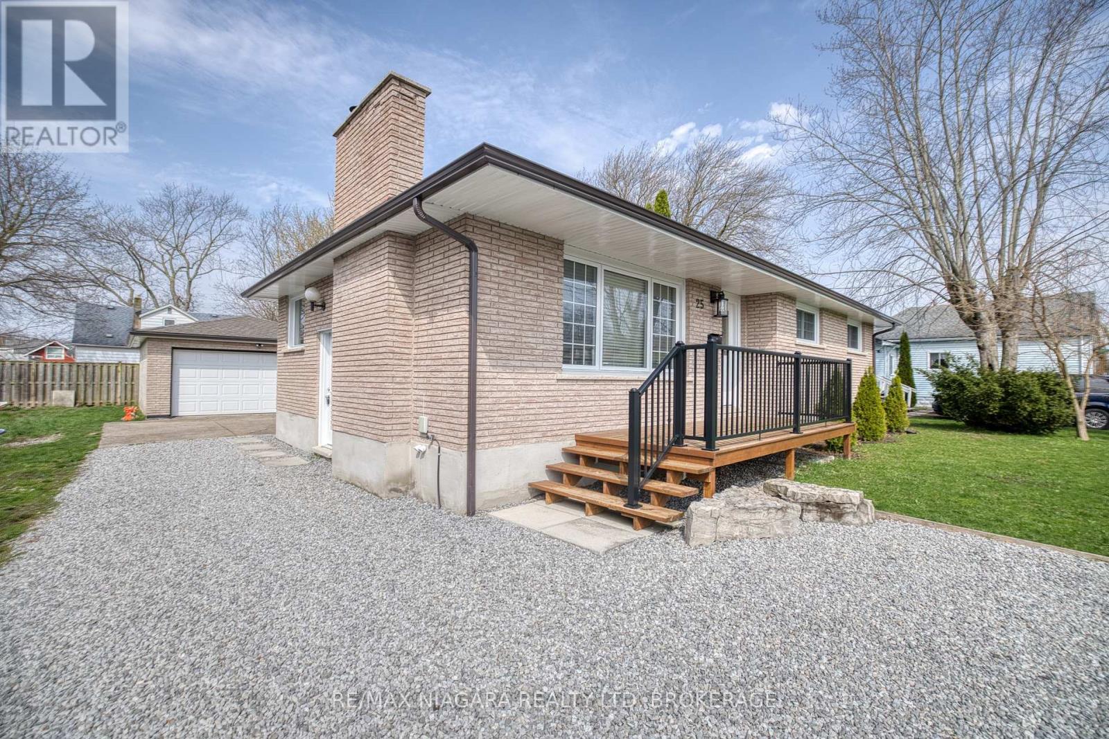 25 RICE ROAD, Welland, Ontario