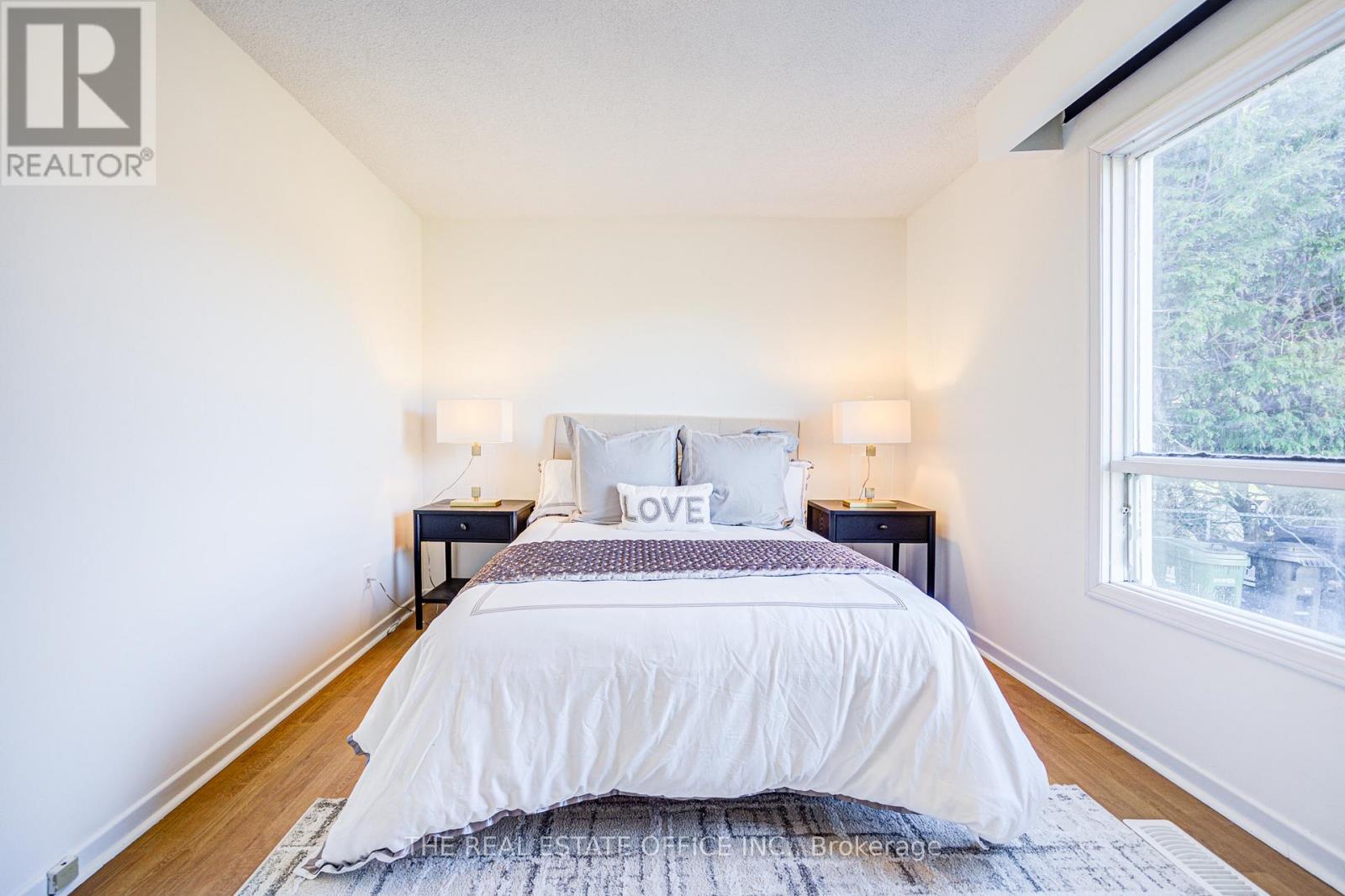 128 Fairglen Avenue, Toronto, Ontario  M1W 1A7 - Photo 15 - E13009994