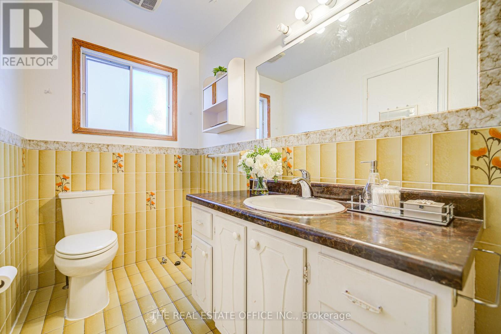 128 Fairglen Avenue, Toronto, Ontario  M1W 1A7 - Photo 18 - E13009994