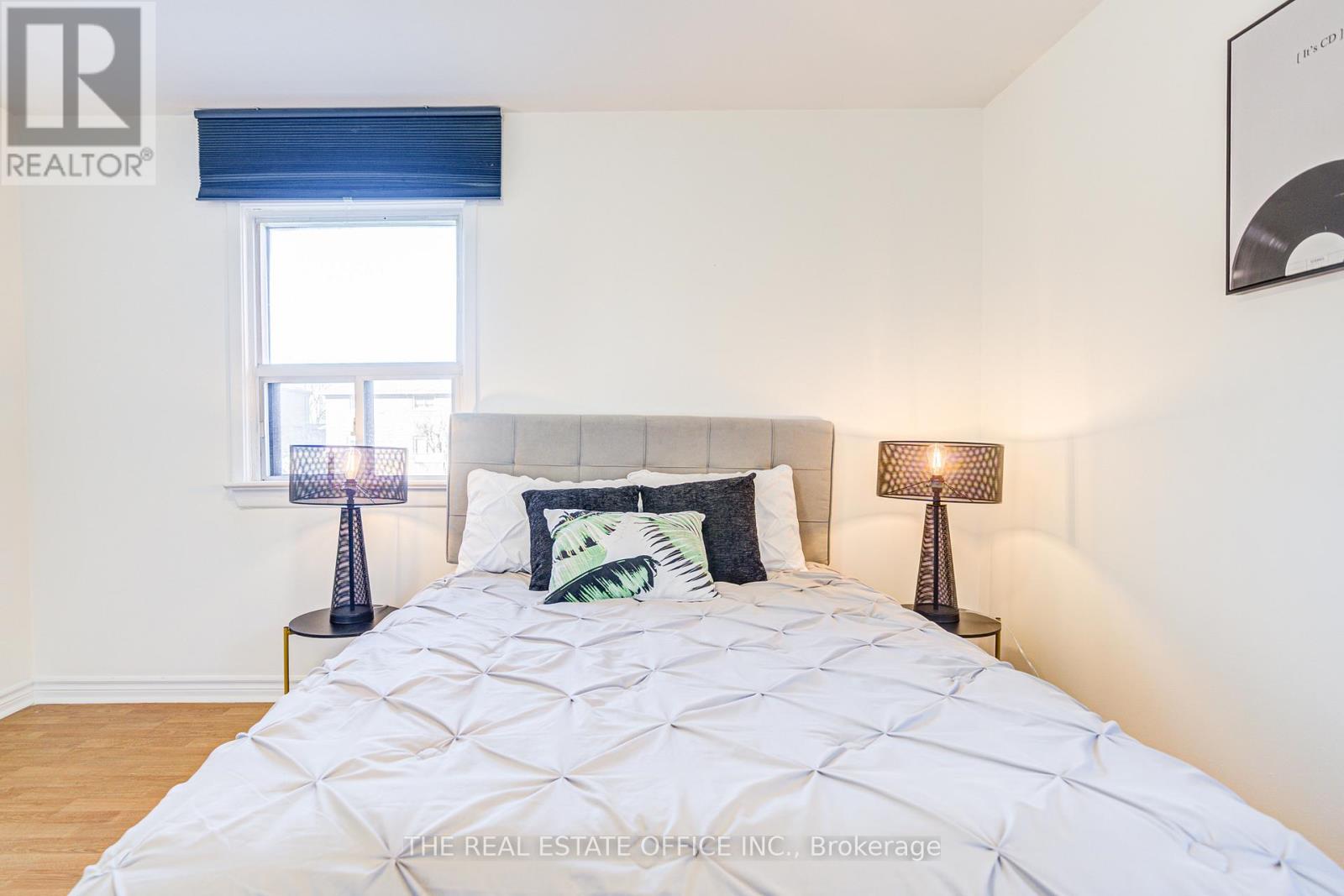 128 Fairglen Avenue, Toronto, Ontario  M1W 1A7 - Photo 29 - E13009994