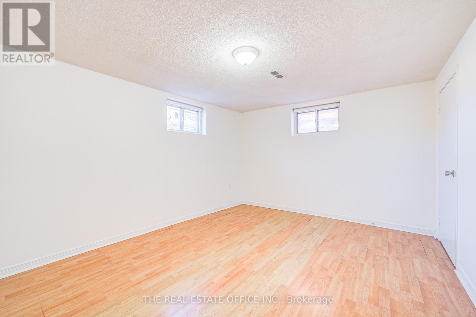 128 Fairglen Avenue, Toronto, Ontario  M1W 1A7 - Photo 32 - E13009994