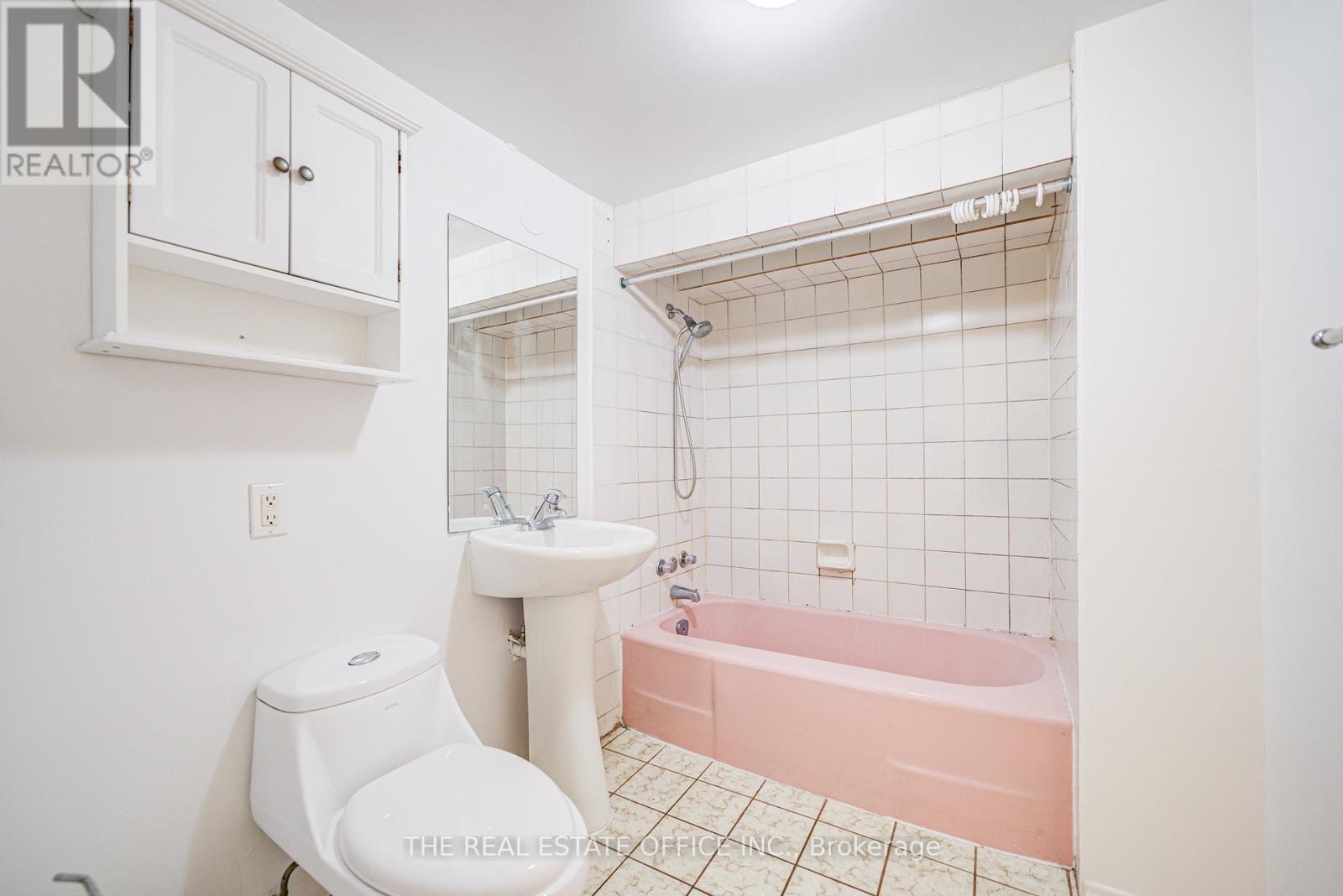 128 Fairglen Avenue, Toronto, Ontario  M1W 1A7 - Photo 37 - E13009994