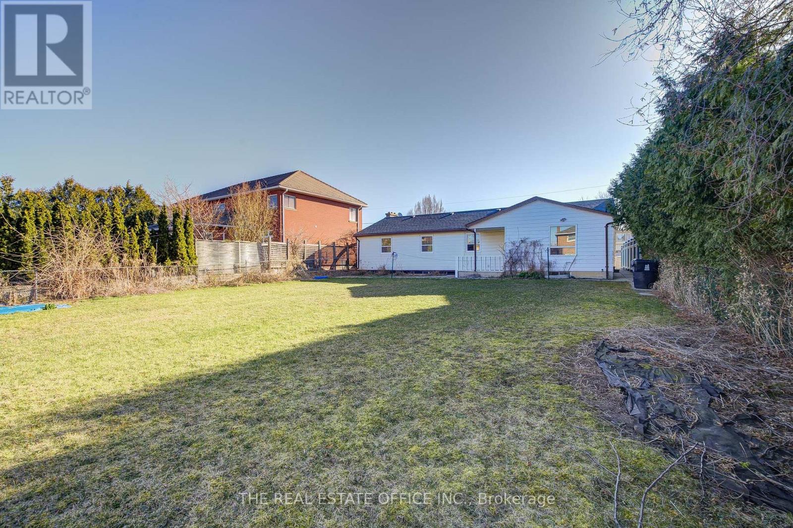 128 Fairglen Avenue, Toronto, Ontario  M1W 1A7 - Photo 44 - E13009994