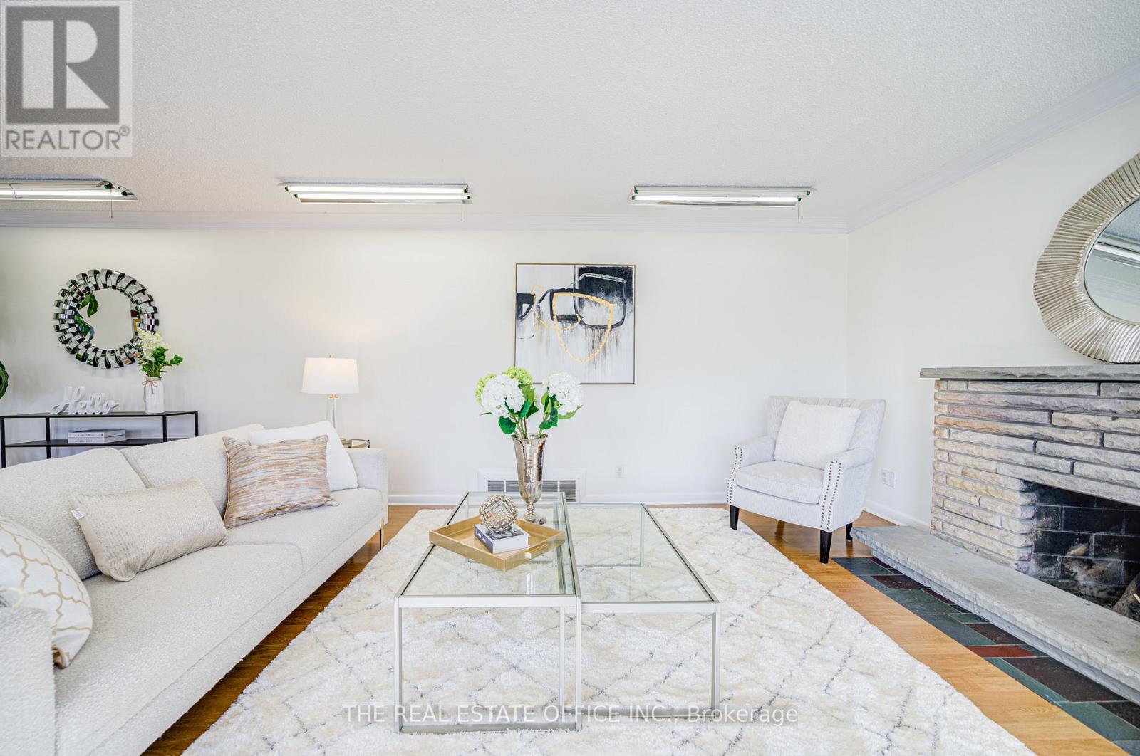 128 Fairglen Avenue, Toronto, Ontario  M1W 1A7 - Photo 6 - E13009994