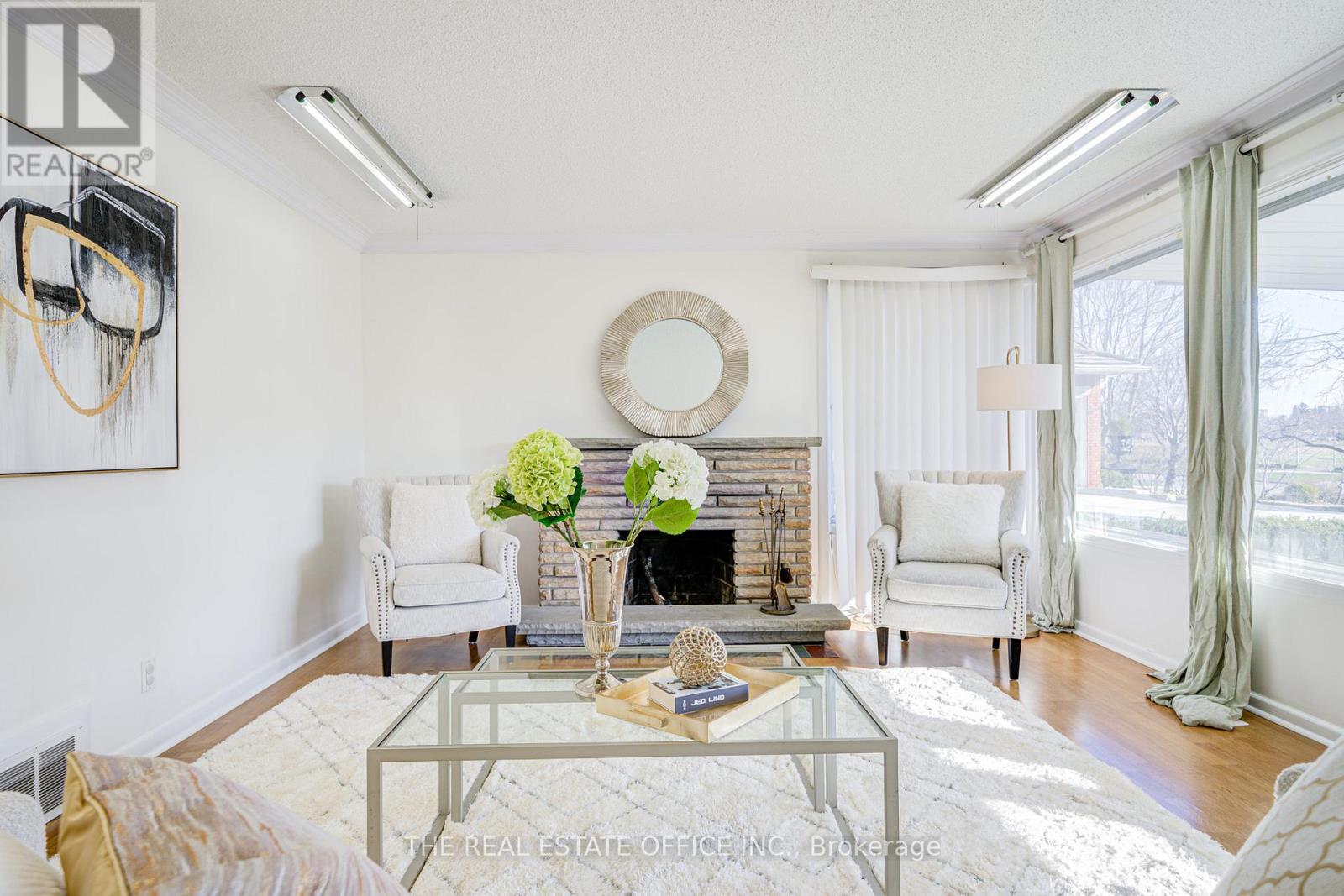 128 Fairglen Avenue, Toronto, Ontario  M1W 1A7 - Photo 8 - E13009994