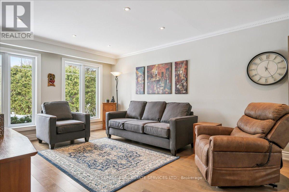 1466 Flaminia Court, Mississauga, Ontario  L5J 3Z6 - Photo 13 - W12811960