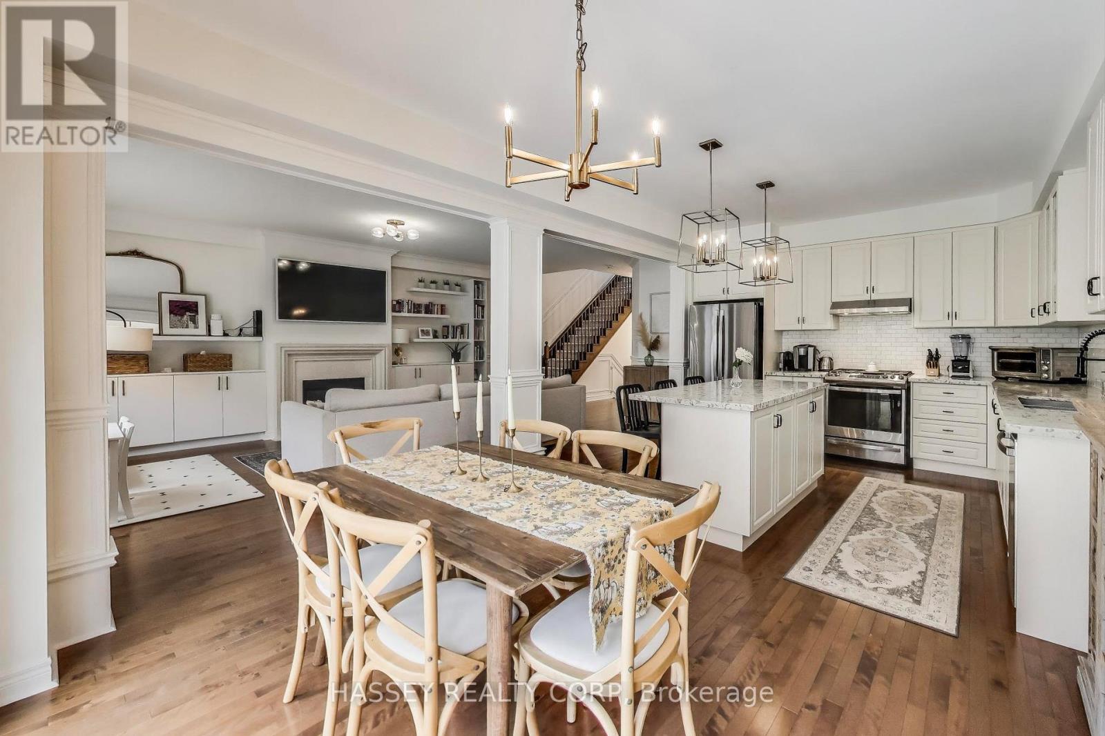 852 Elvidge Trail, Newmarket (Woodland Hill), Ontario  L3X 0J7 - Photo 11 - N13010026