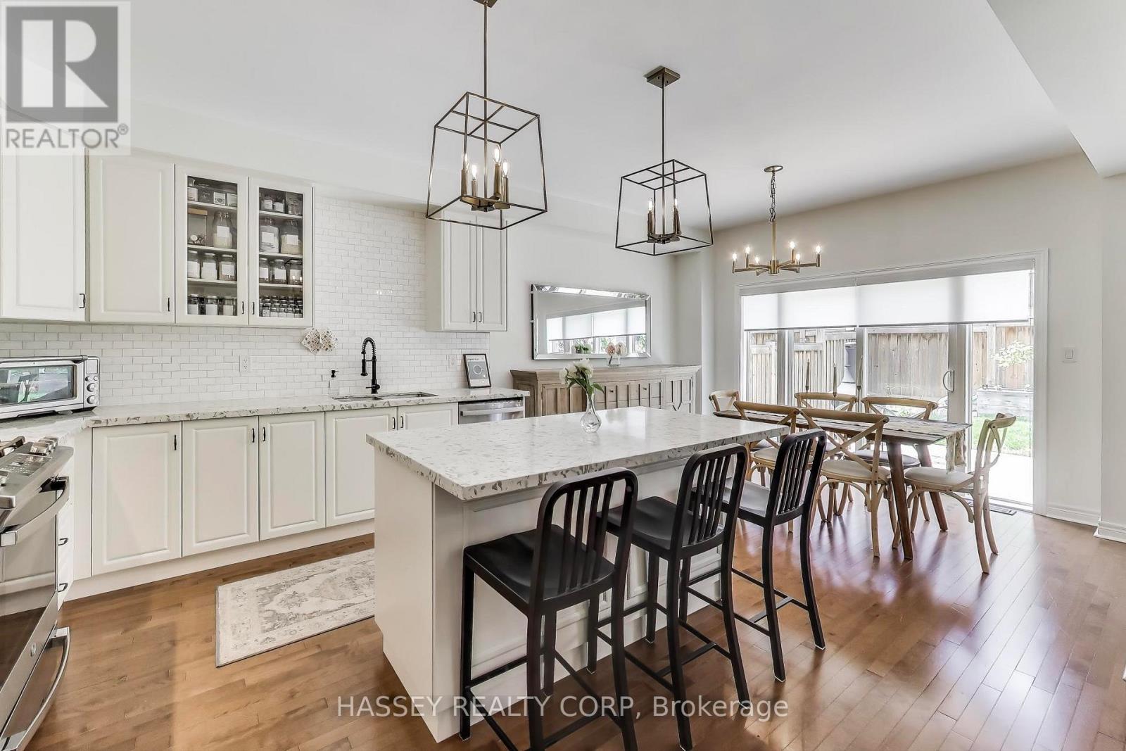 852 Elvidge Trail, Newmarket (Woodland Hill), Ontario  L3X 0J7 - Photo 13 - N13010026