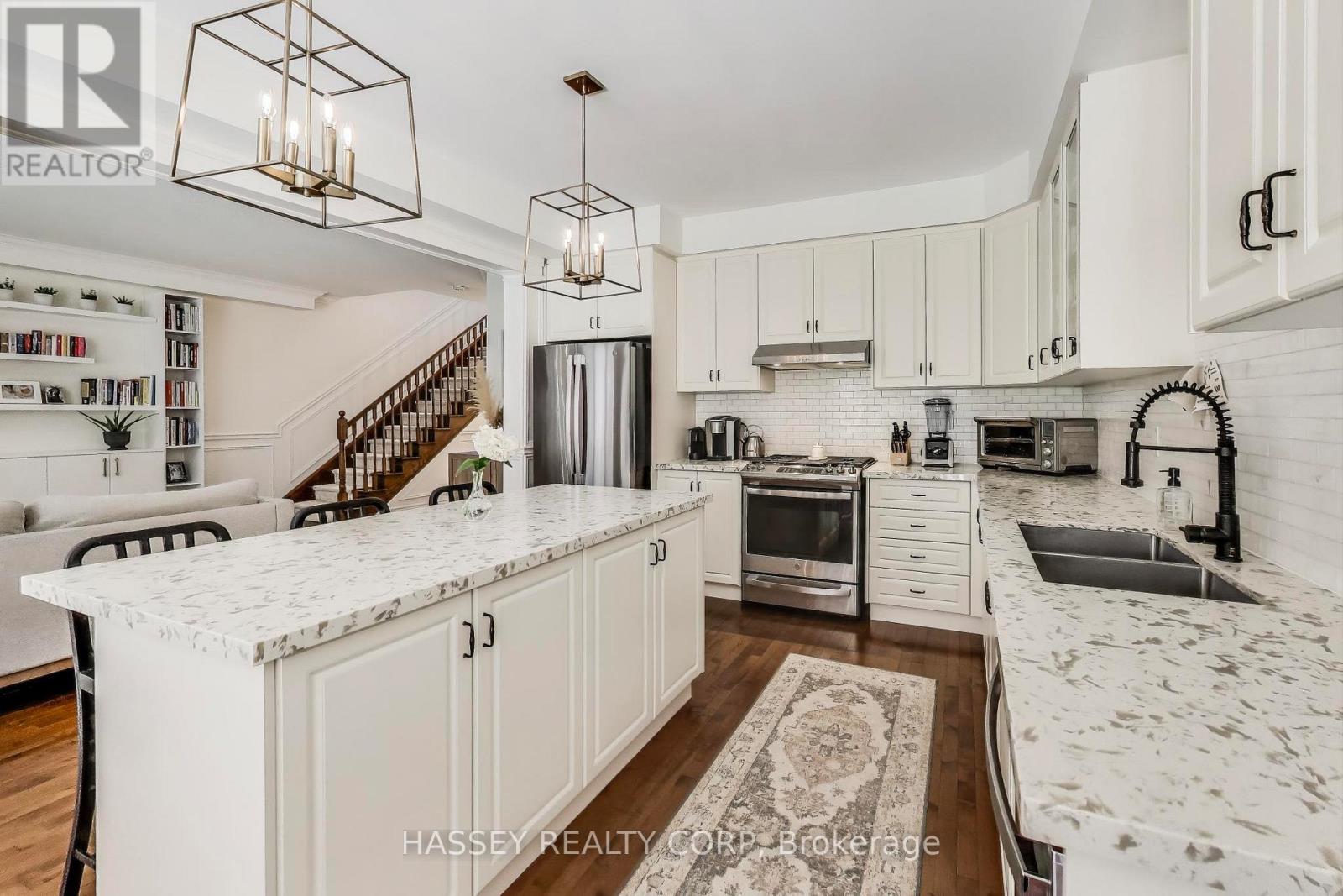 852 Elvidge Trail, Newmarket (Woodland Hill), Ontario  L3X 0J7 - Photo 14 - N13010026