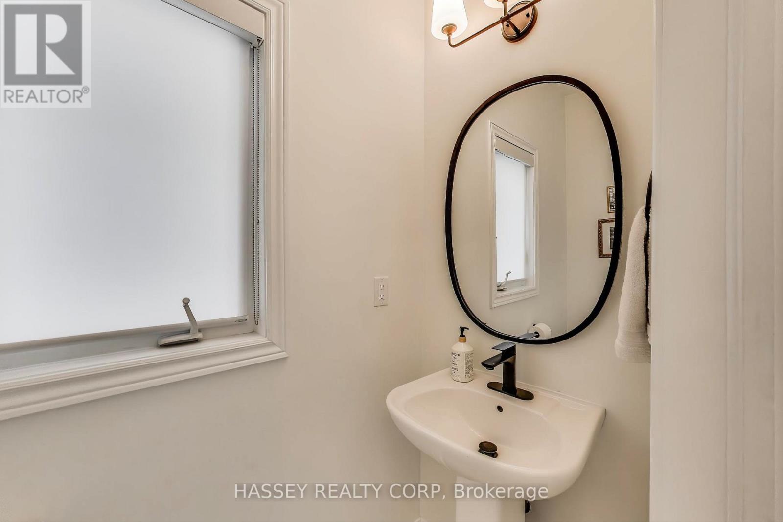 852 Elvidge Trail, Newmarket (Woodland Hill), Ontario  L3X 0J7 - Photo 16 - N13010026