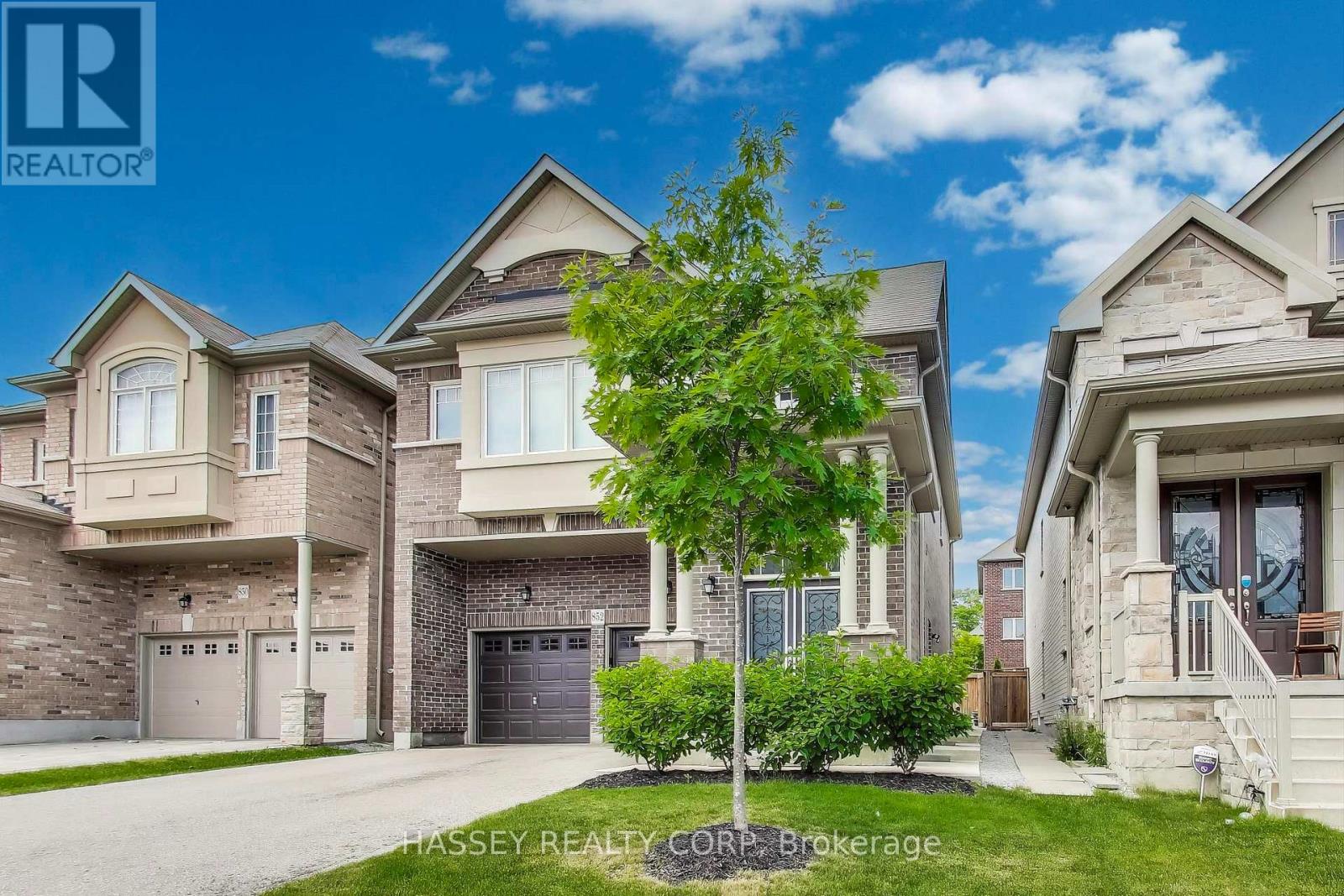 852 Elvidge Trail, Newmarket (Woodland Hill), Ontario  L3X 0J7 - Photo 3 - N13010026