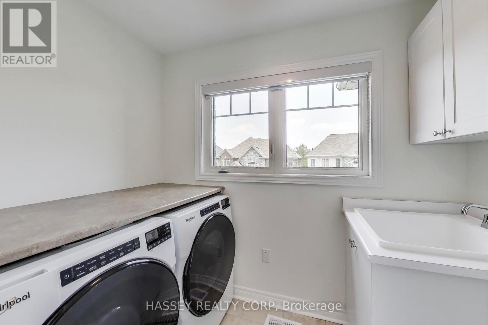 852 Elvidge Trail, Newmarket (Woodland Hill), Ontario  L3X 0J7 - Photo 31 - N13010026