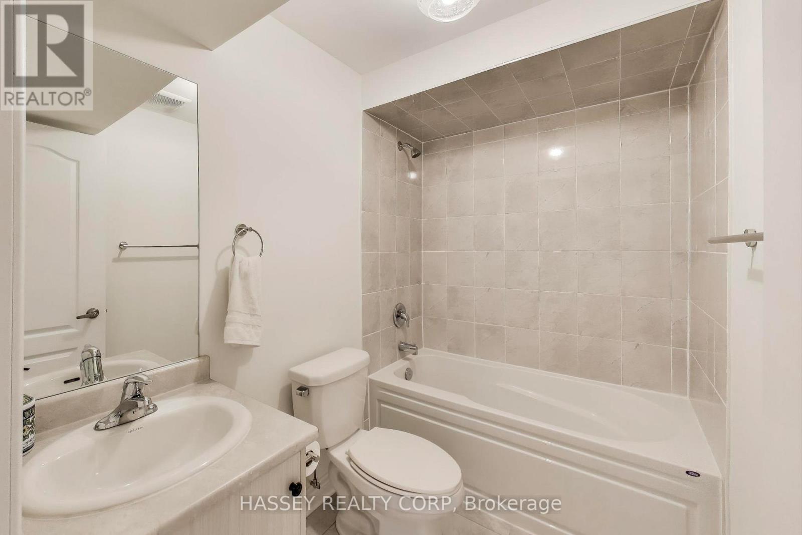 852 Elvidge Trail, Newmarket (Woodland Hill), Ontario  L3X 0J7 - Photo 35 - N13010026