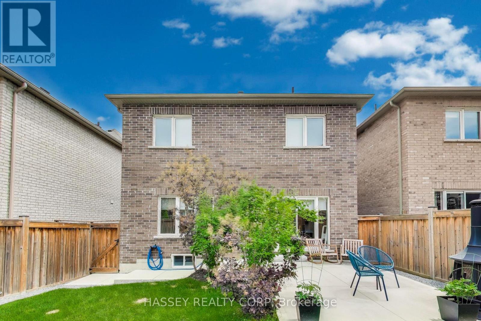 852 Elvidge Trail, Newmarket (Woodland Hill), Ontario  L3X 0J7 - Photo 36 - N13010026