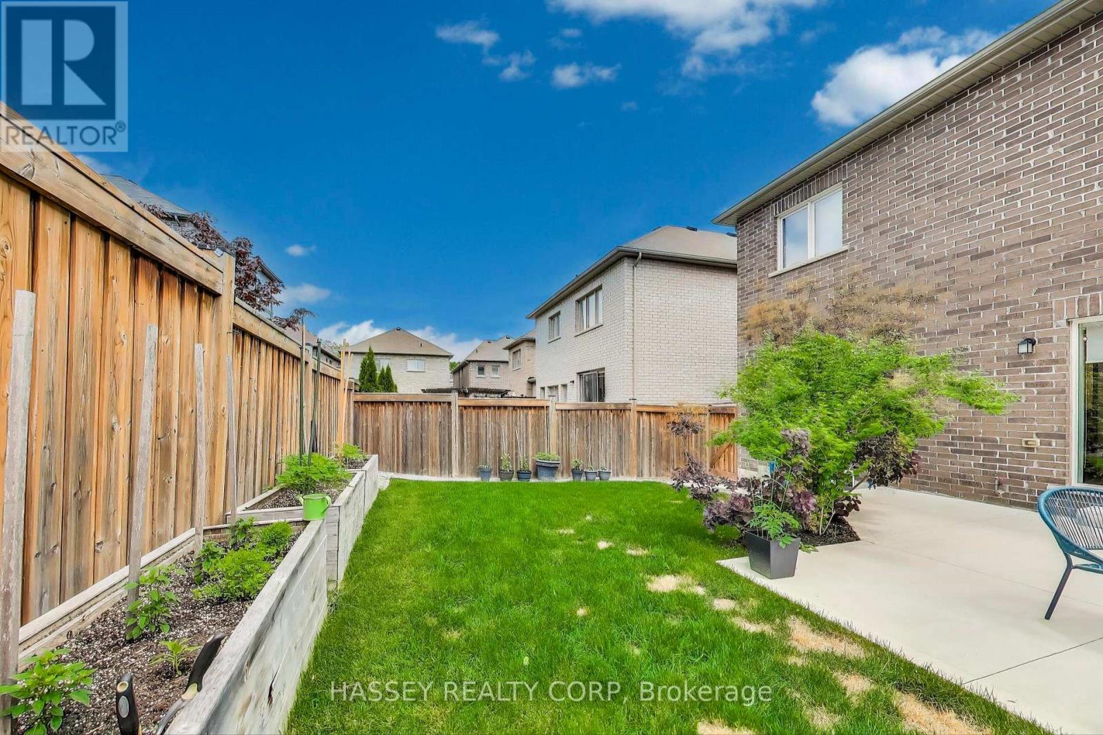 852 Elvidge Trail, Newmarket (Woodland Hill), Ontario  L3X 0J7 - Photo 40 - N13010026