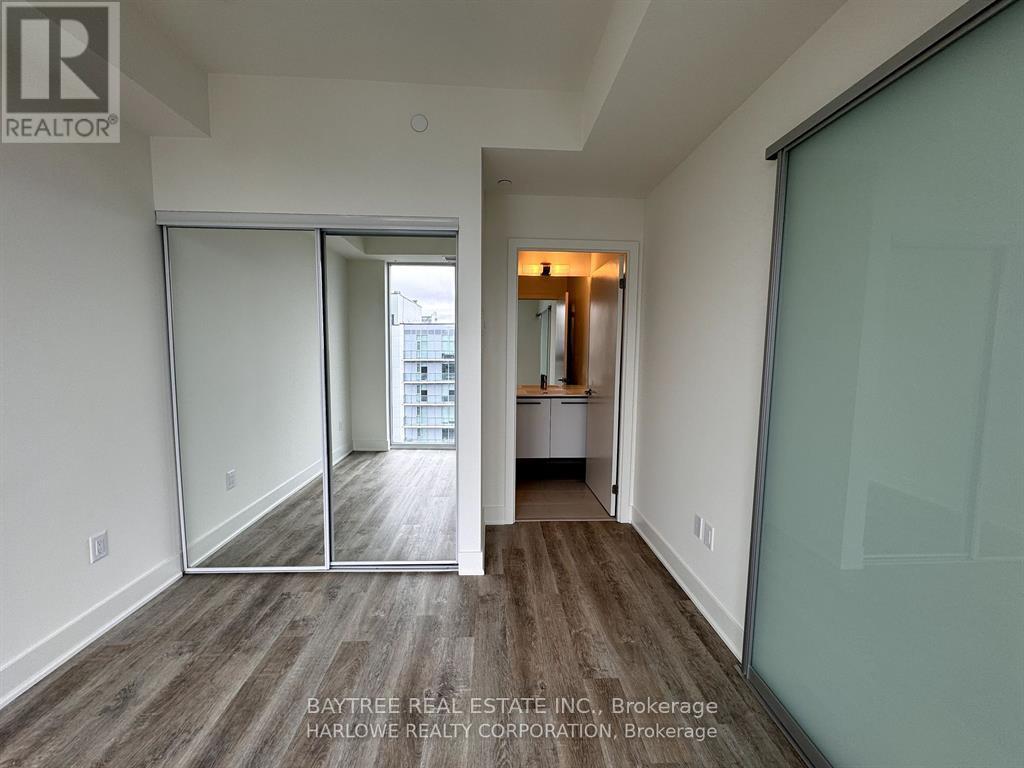 1412 - 185 Deerfield Road, Newmarket, Ontario  L3Y 0G7 - Photo 8 - N13010028