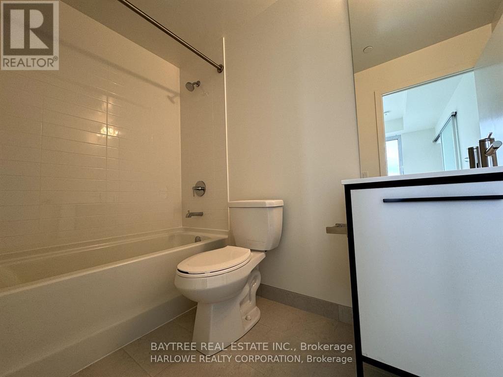 1412 - 185 Deerfield Road, Newmarket, Ontario  L3Y 0G7 - Photo 9 - N13010028