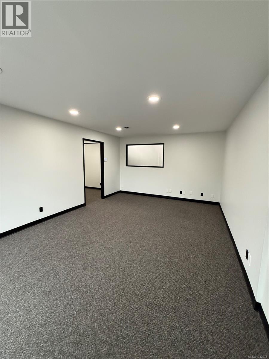 110 4252 Commerce Cir, Saanich, British Columbia  V8Z 4M2 - Photo 7 - 1032075