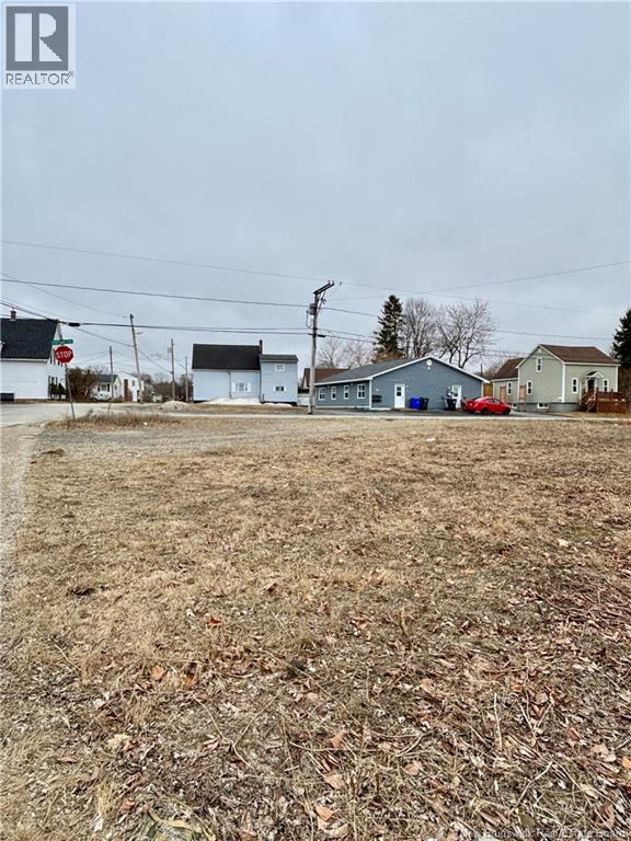 297 Sqm Chatham Avenue, Miramichi, New Brunswick  E1N 1C5 - Photo 2 - NB137181