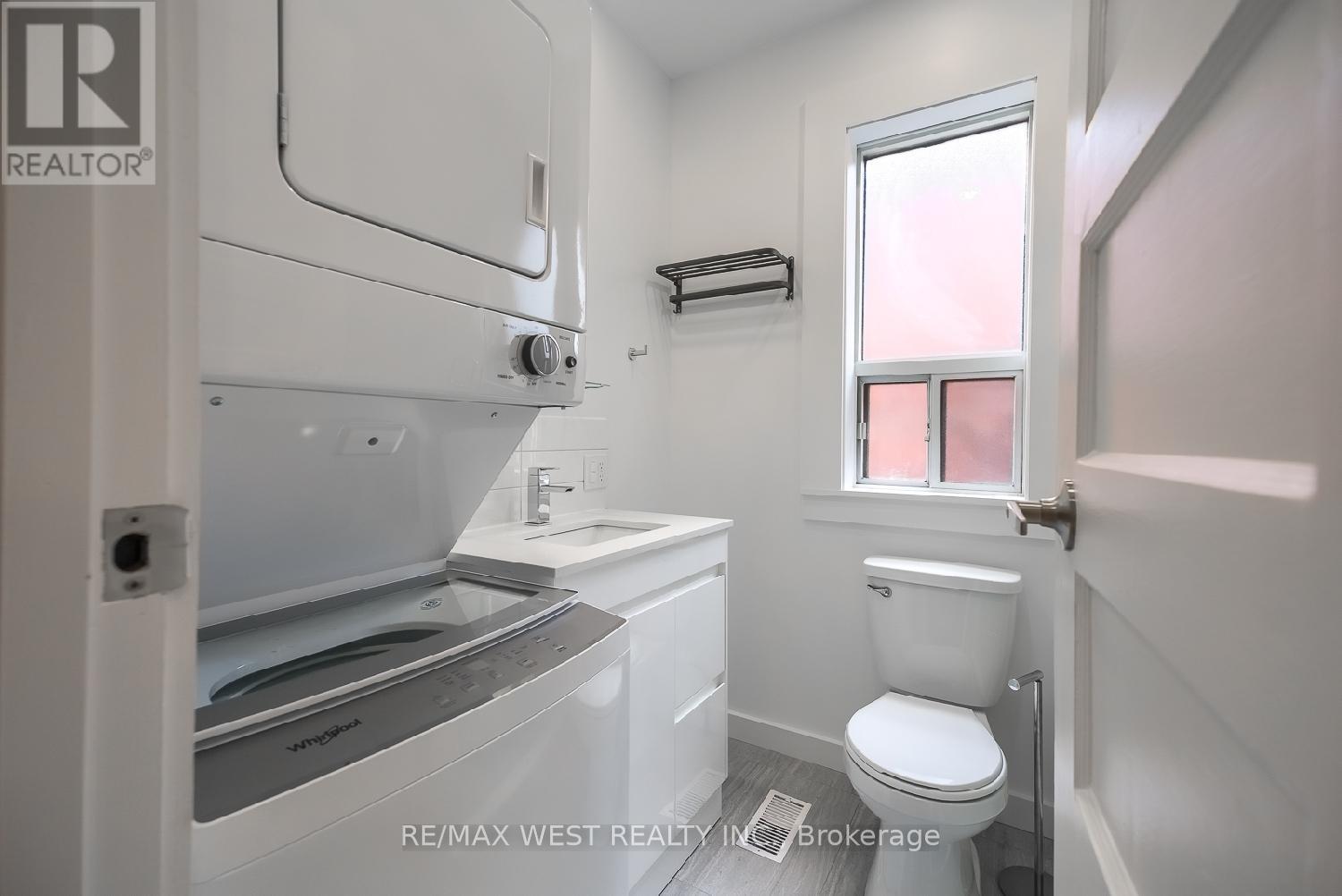 Second - 108 Armstrong Avenue, Toronto, Ontario  M6H 1V8 - Photo 11 - W13009982