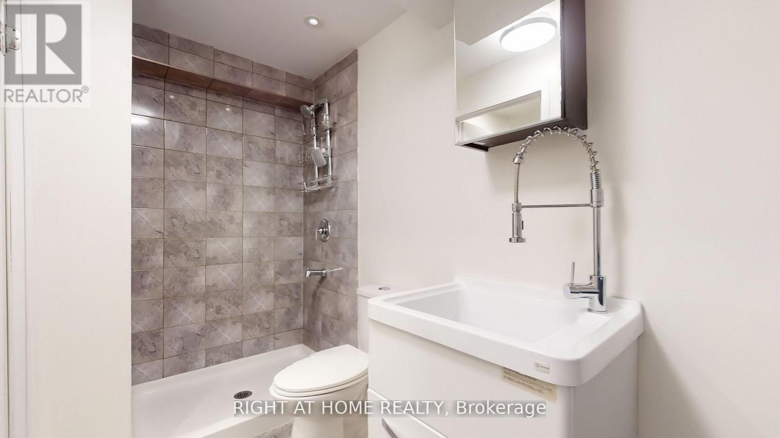 5160 Ravine Crescent, Burlington, Ontario  L7L 6N3 - Photo 11 - W13010012