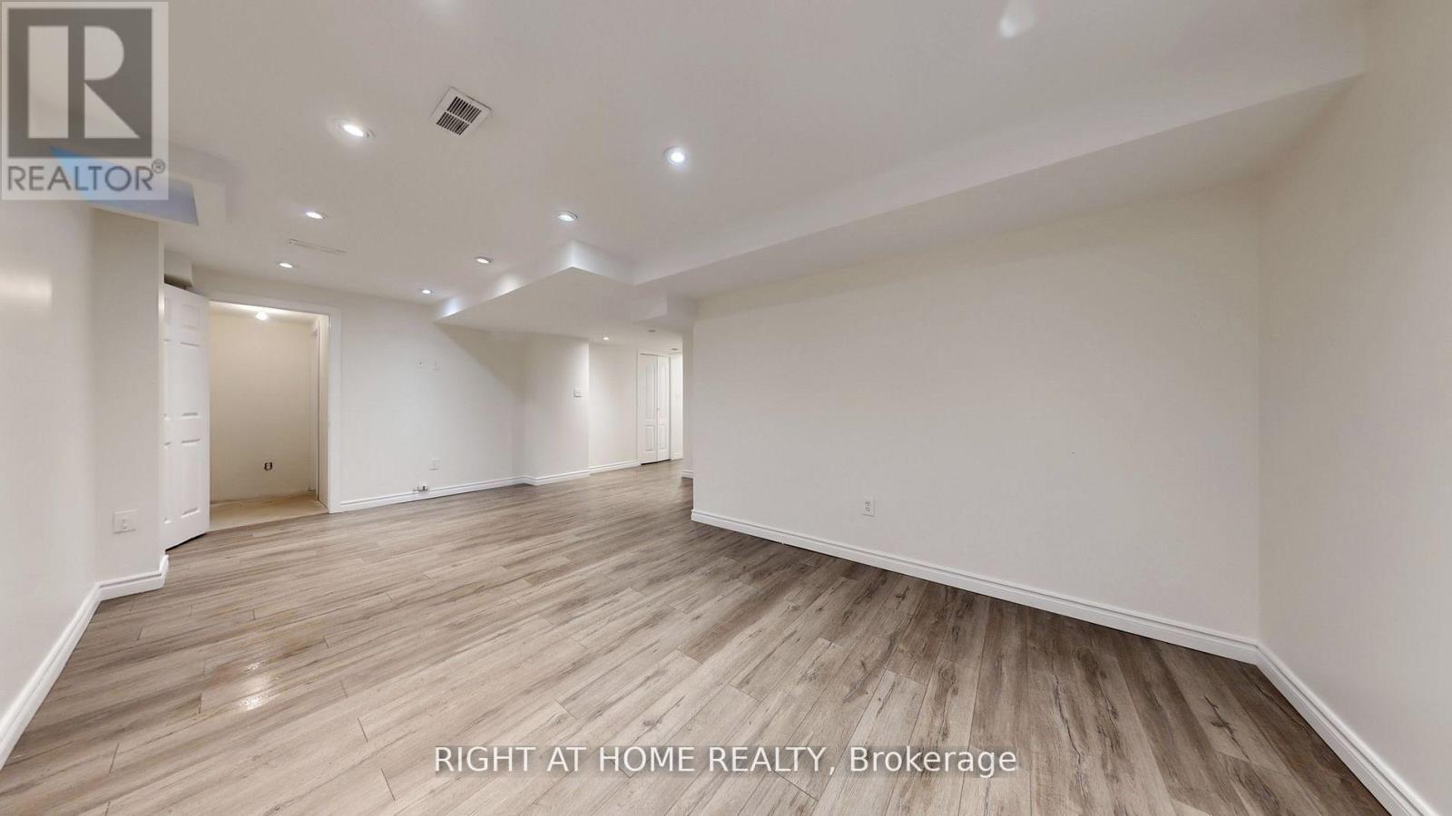 5160 Ravine Crescent, Burlington, Ontario  L7L 6N3 - Photo 14 - W13010012