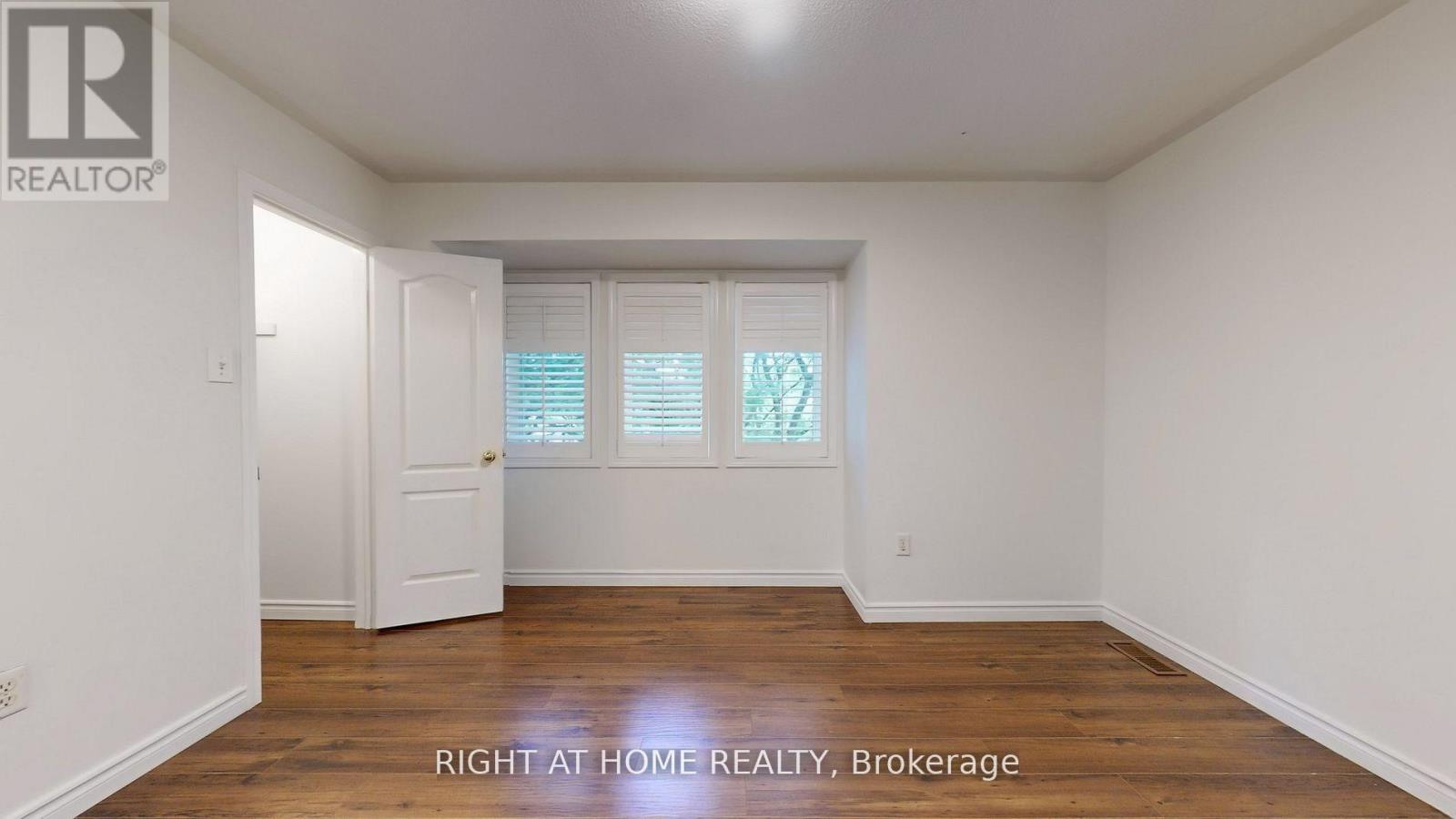 5160 Ravine Crescent, Burlington, Ontario  L7L 6N3 - Photo 19 - W13010012