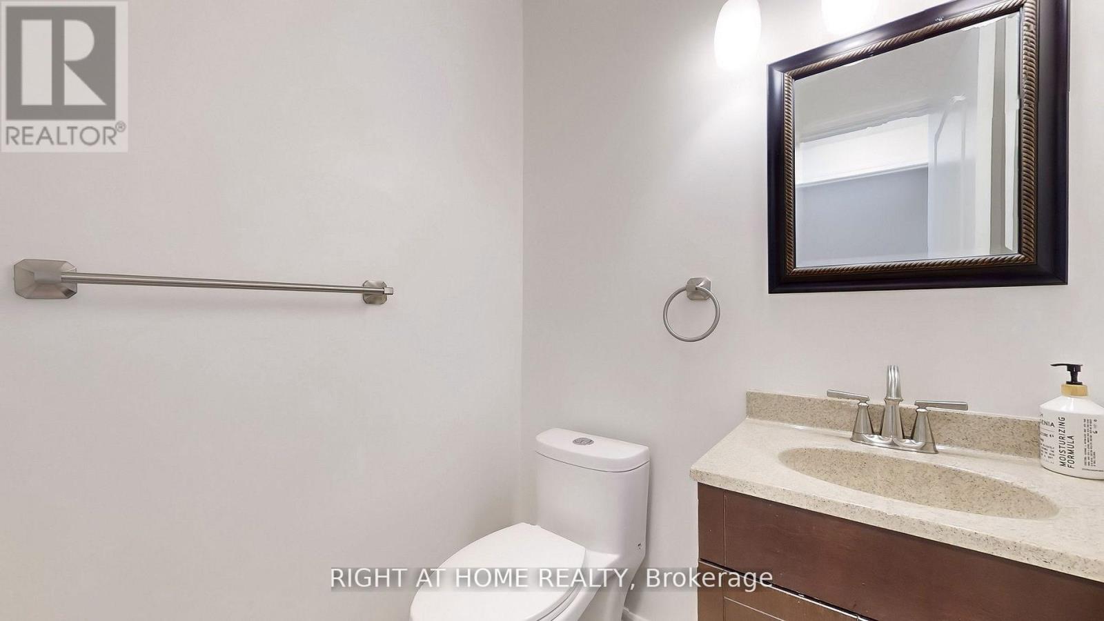 5160 Ravine Crescent, Burlington, Ontario  L7L 6N3 - Photo 25 - W13010012