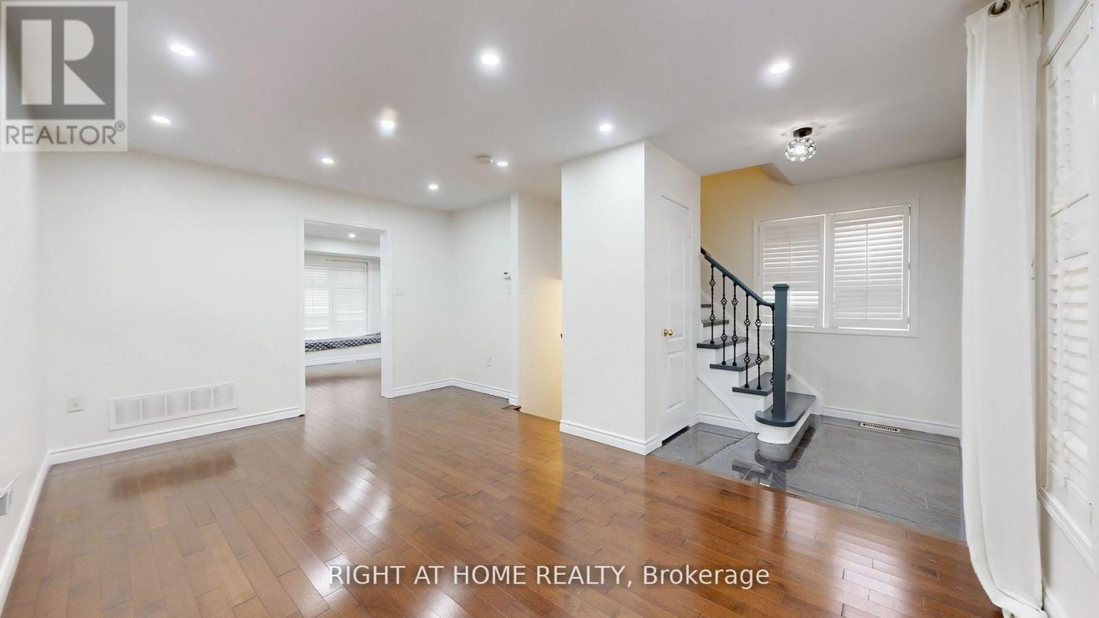 5160 Ravine Crescent, Burlington, Ontario  L7L 6N3 - Photo 31 - W13010012