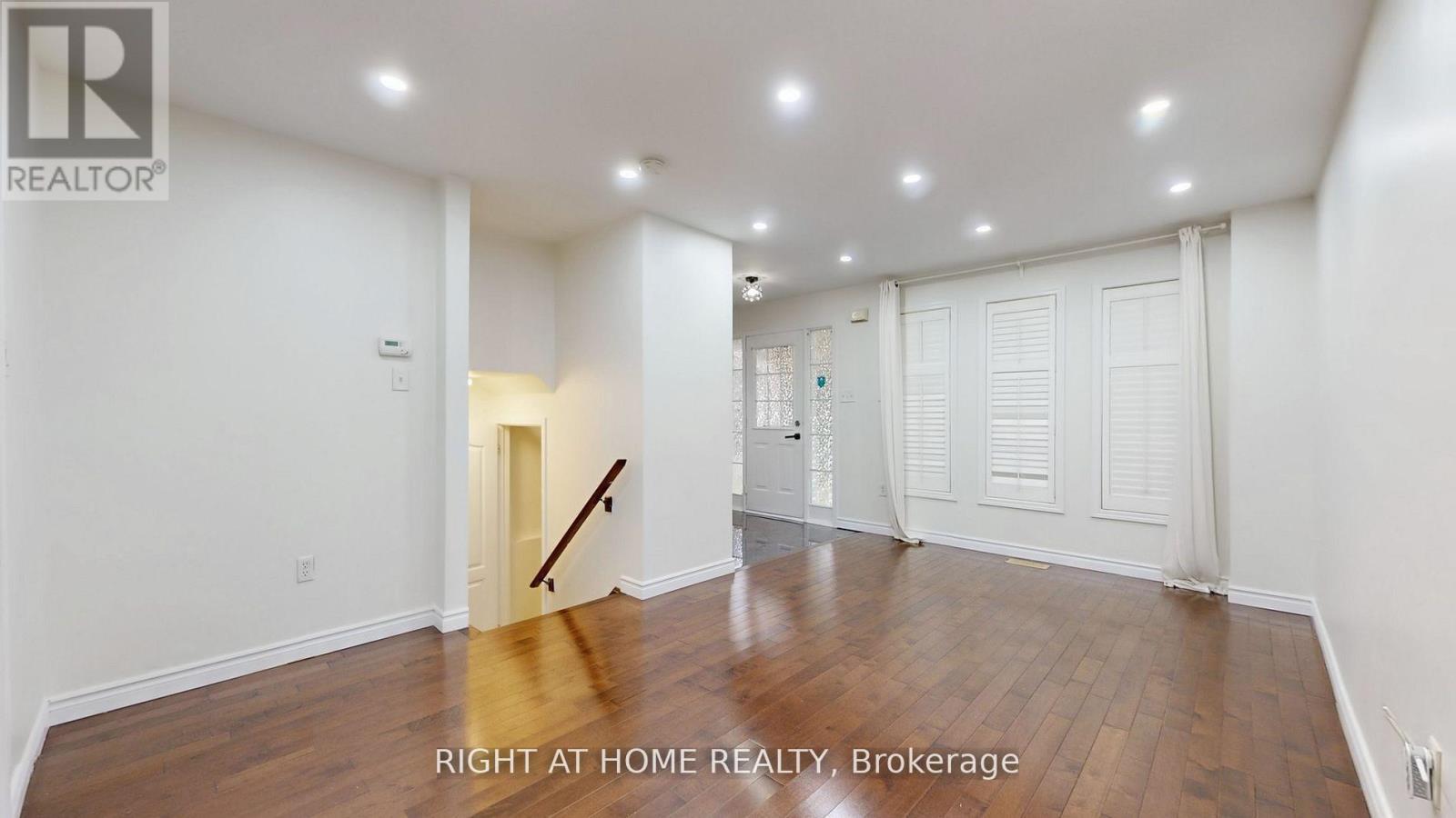 5160 Ravine Crescent, Burlington, Ontario  L7L 6N3 - Photo 32 - W13010012