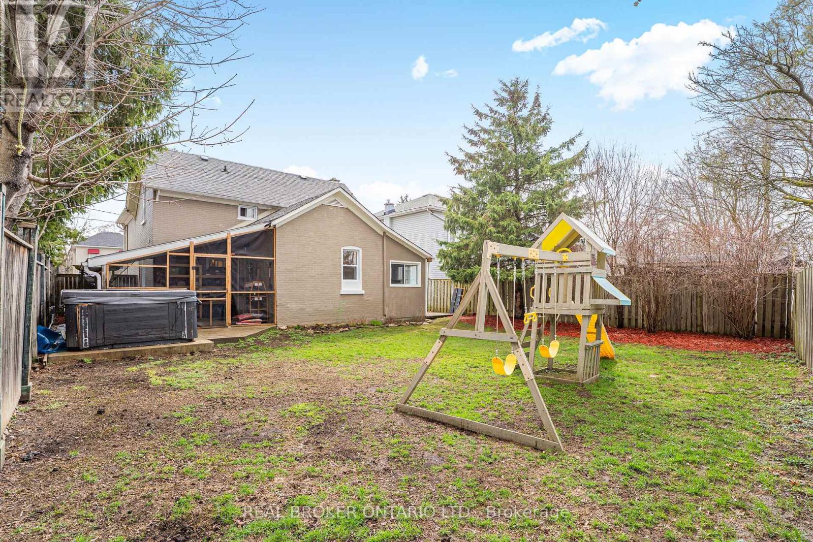 82 Bond Street, Cambridge, Ontario  N1R 4B6 - Photo 14 - X13009986