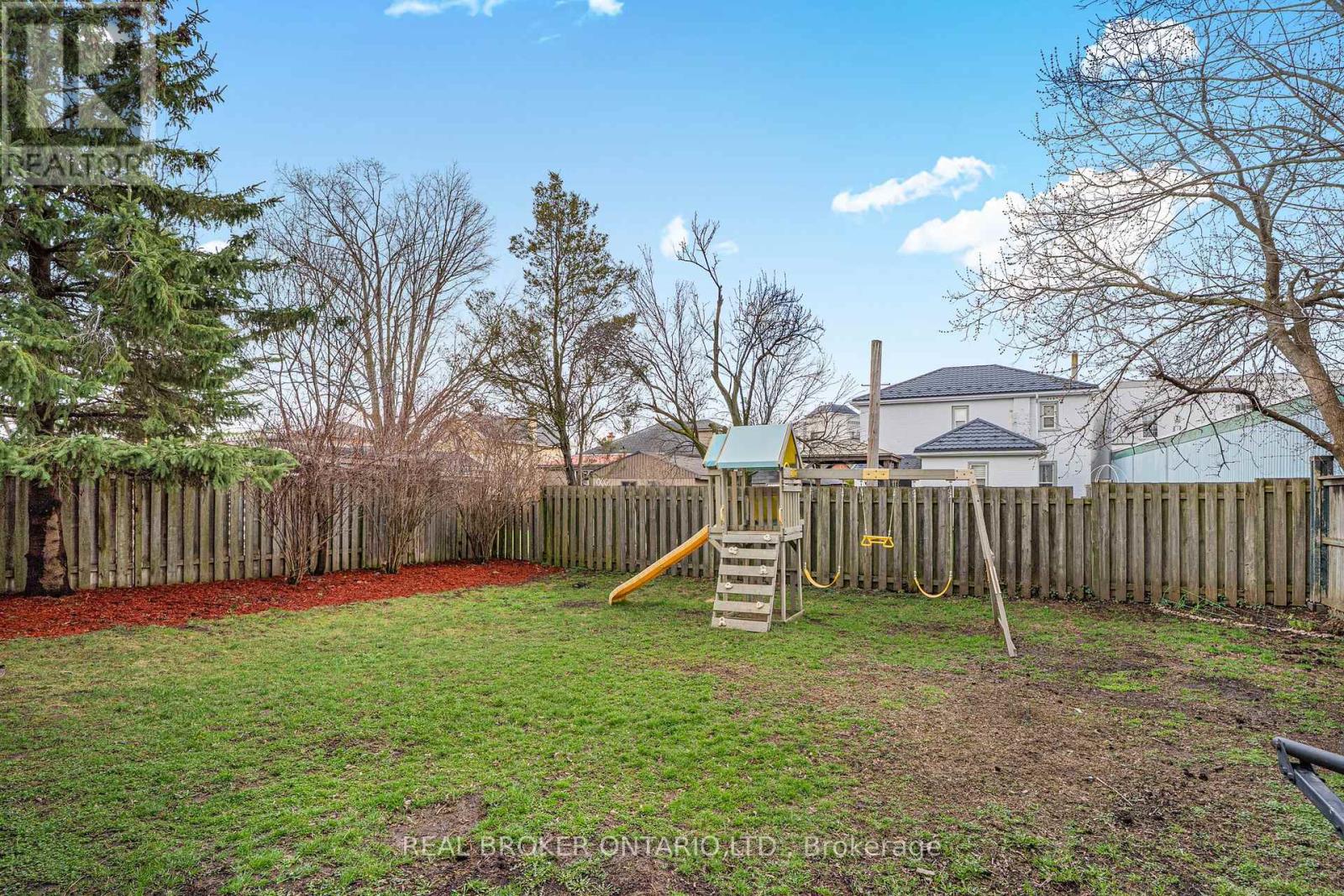 82 Bond Street, Cambridge, Ontario  N1R 4B6 - Photo 16 - X13009986