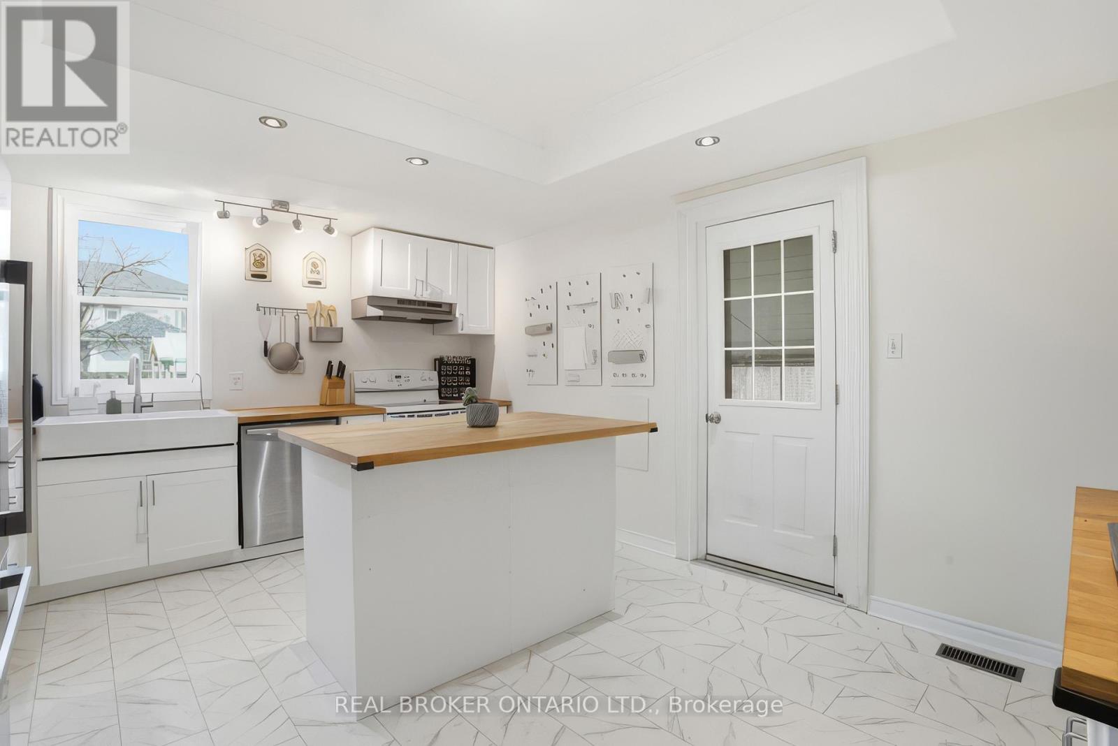 82 Bond Street, Cambridge, Ontario  N1R 4B6 - Photo 17 - X13009986