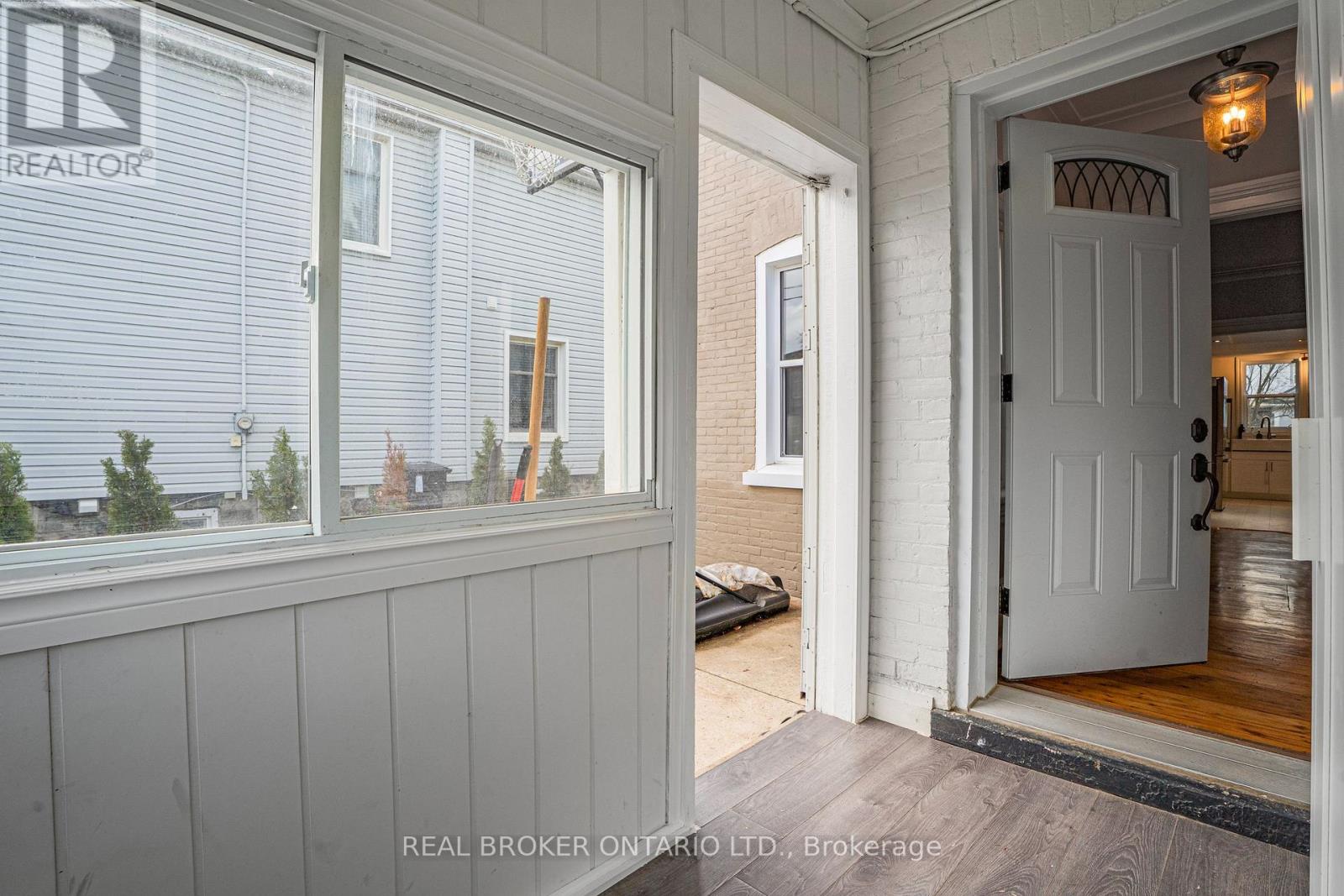 82 Bond Street, Cambridge, Ontario  N1R 4B6 - Photo 38 - X13009986