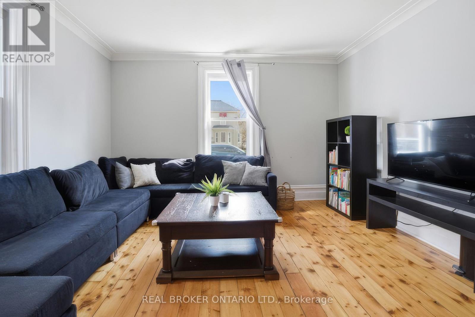 82 Bond Street, Cambridge, Ontario  N1R 4B6 - Photo 5 - X13009986