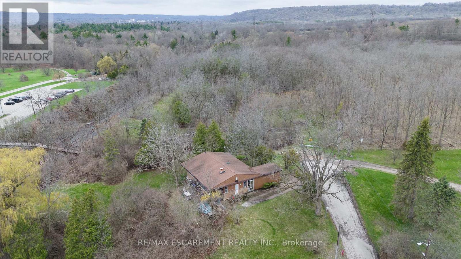 5 HOMESTEAD AVENUE, Hamilton, Ontario