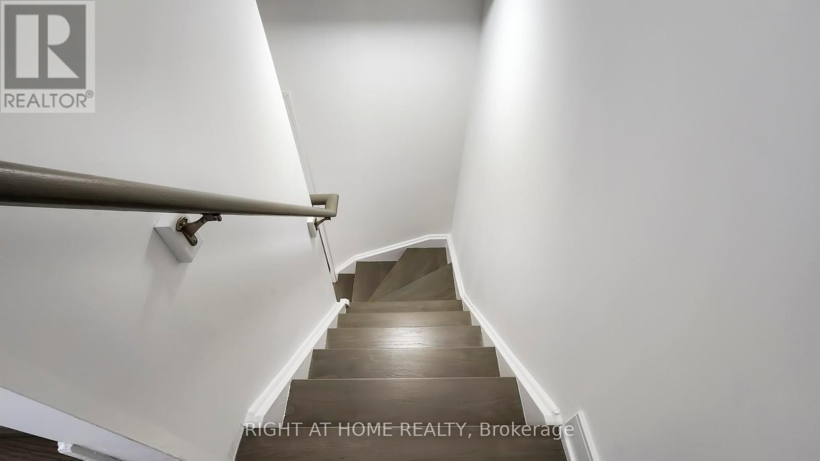 258 - 19 Coneflower Crescent, Toronto, Ontario  M2R 0A5 - Photo 33 - C12954428