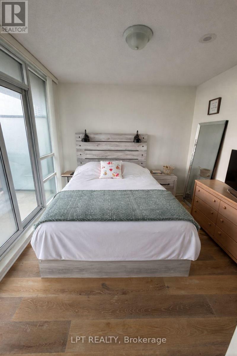 1102 - 15 Legion Road, Toronto, Ontario  M8V 0A9 - Photo 9 - W12995032