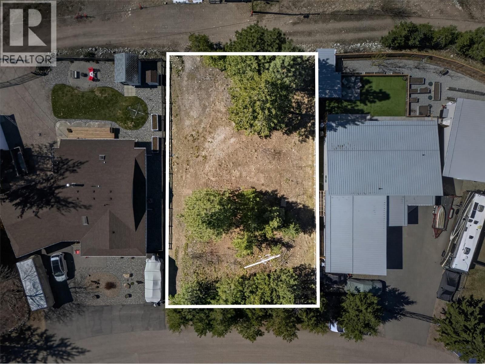 277 Crown Crescent, Vernon, British Columbia  V1H 2C3 - Photo 2 - 10382470