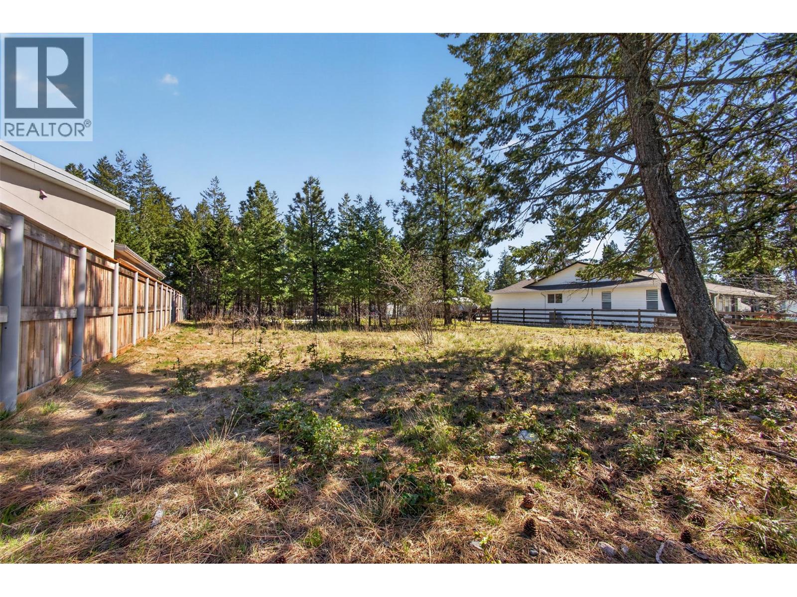 277 Crown Crescent, Vernon, British Columbia  V1H 2C3 - Photo 5 - 10382470